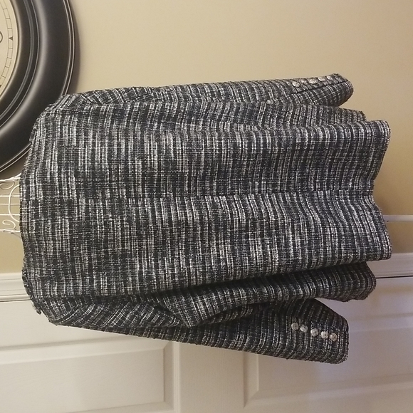 Gorgeous black and white jacket NWOT size 22 - Picture 5 of 9